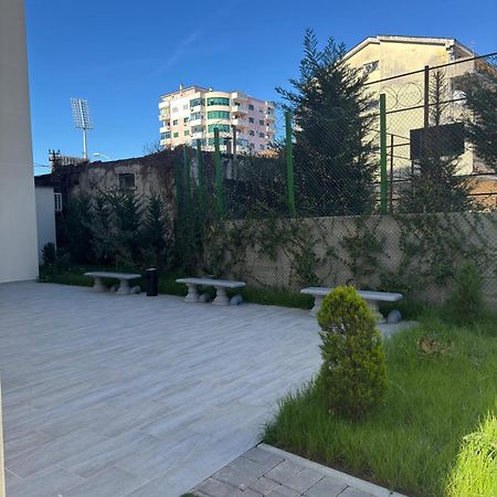 Apartment In City Center Шкодер Экстерьер фото