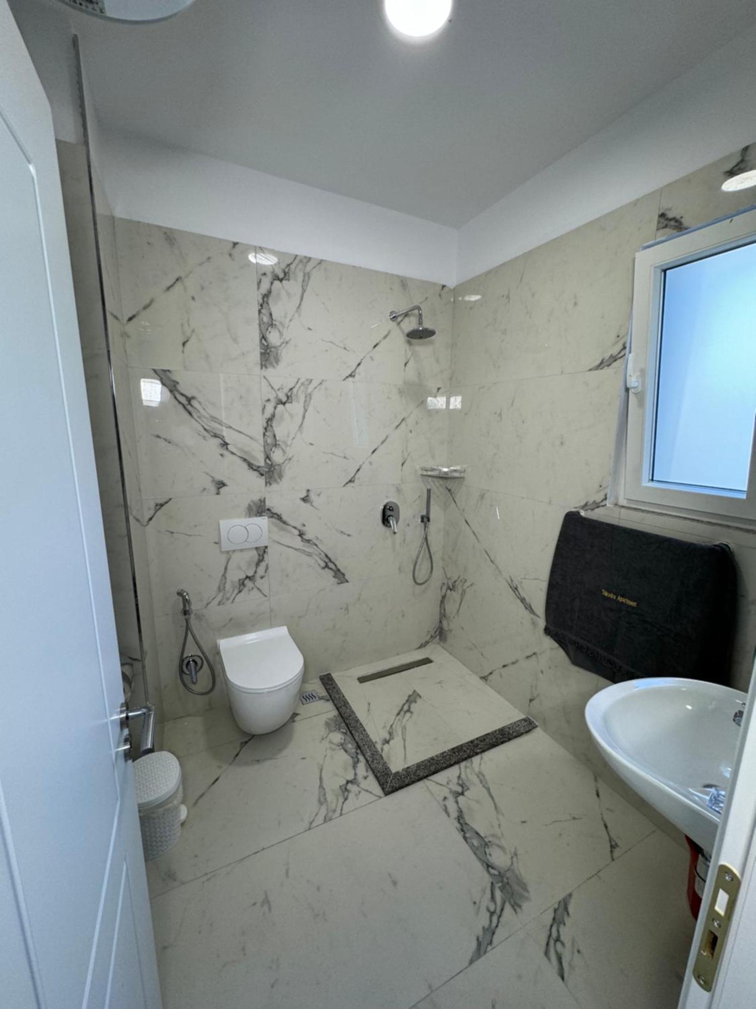 Apartment In City Center Шкодер Экстерьер фото