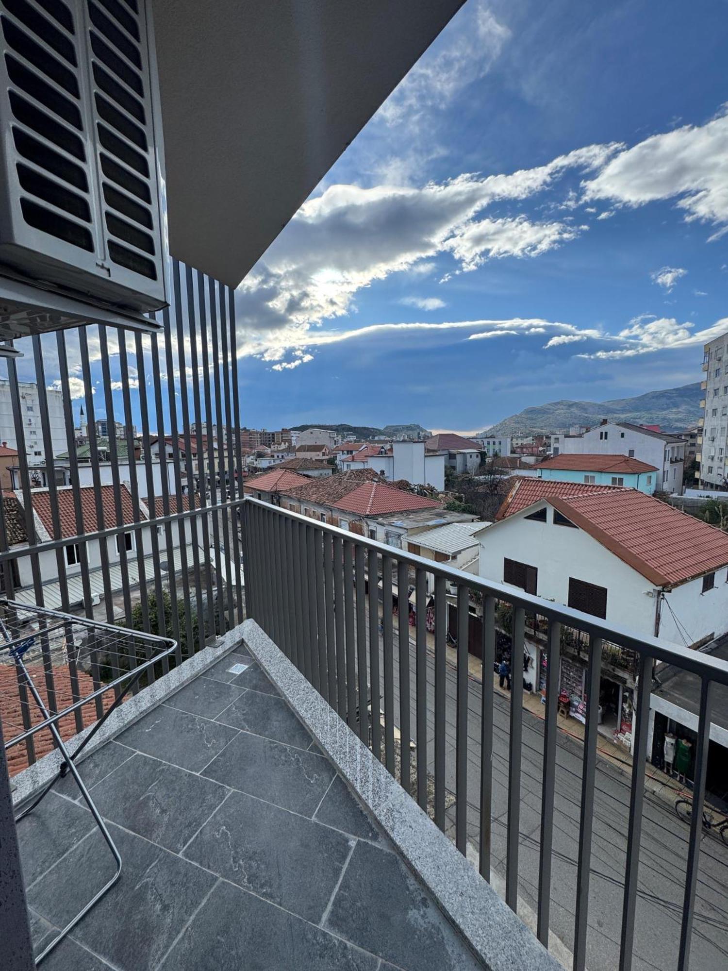 Apartment In City Center Шкодер Экстерьер фото